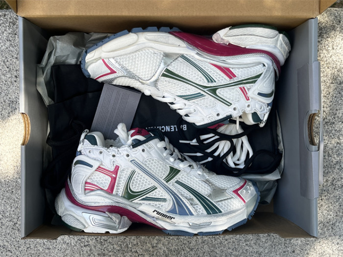 B 17FW Tripe-S High End Sneaker-652