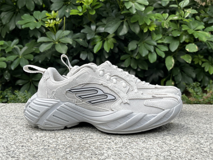 B 17FW Tripe-S High End Sneaker-653