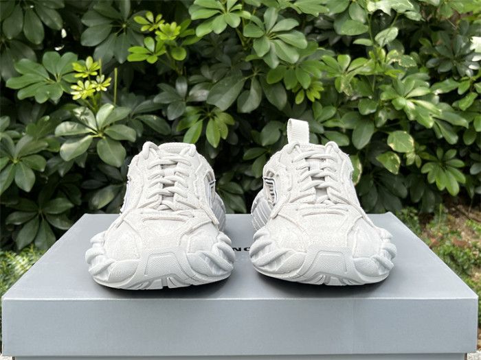 B 17FW Tripe-S High End Sneaker-653