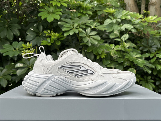 B 17FW Tripe-S High End Sneaker-653