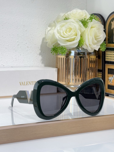 V Sunglasses AAAA-631
