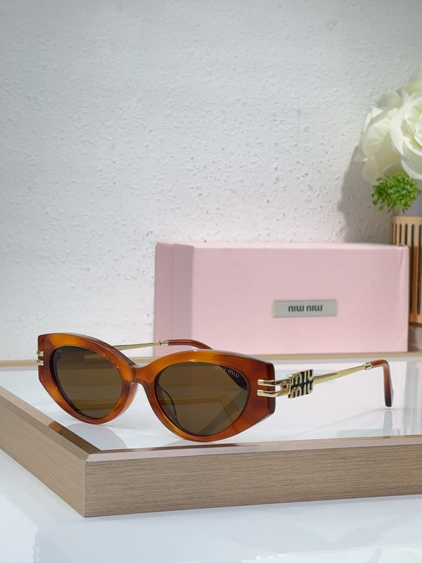 Miu Miu Sunglasses AAAA-1918