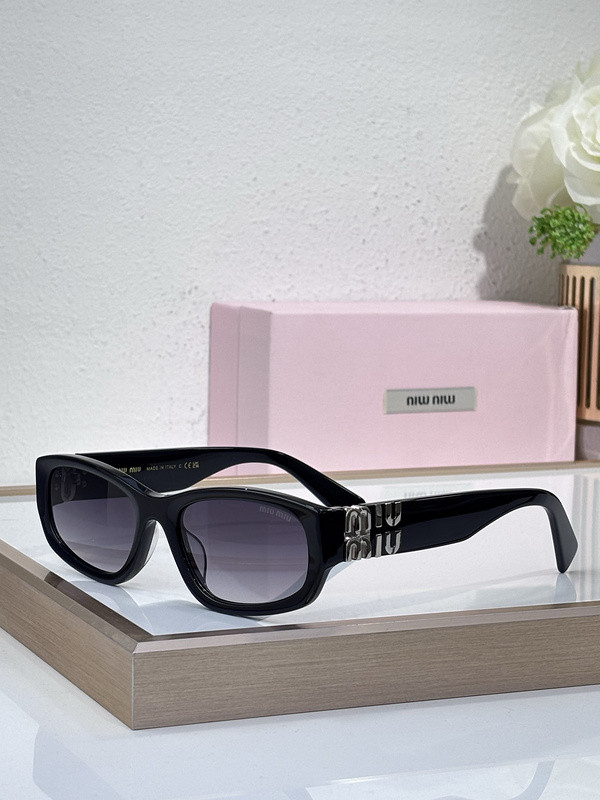 Miu Miu Sunglasses AAAA-2050