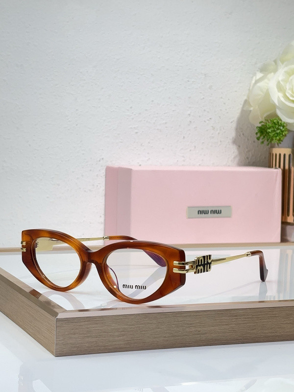 Miu Miu Sunglasses AAAA-1917