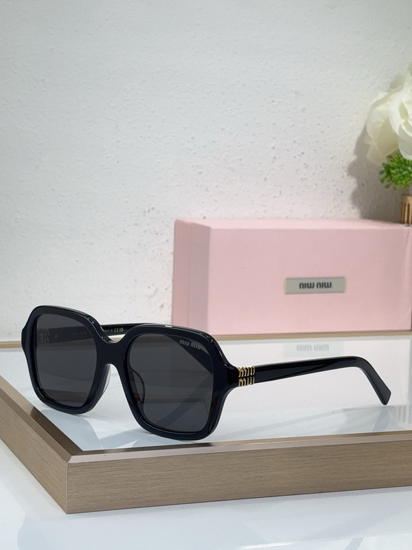 Miu Miu Sunglasses AAAA-2008