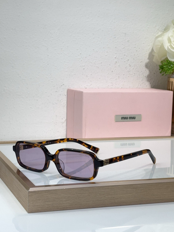 Miu Miu Sunglasses AAAA-1972