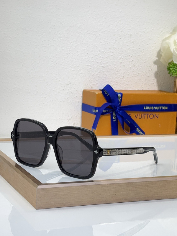 LV Sunglasses AAAA-6192