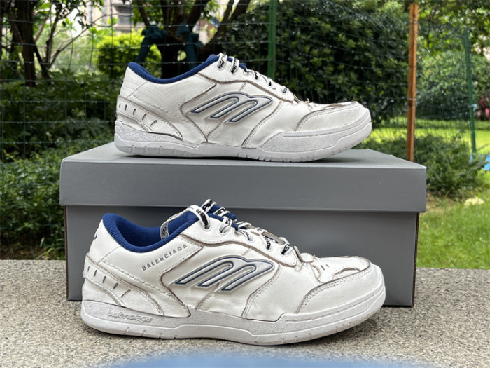 B 17FW Tripe-S High End Sneaker-656