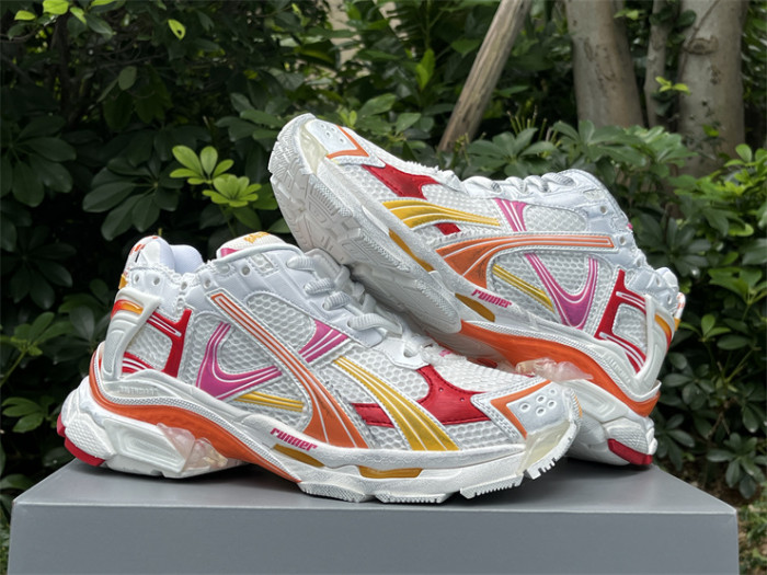 B 17FW Tripe-S High End Sneaker-658