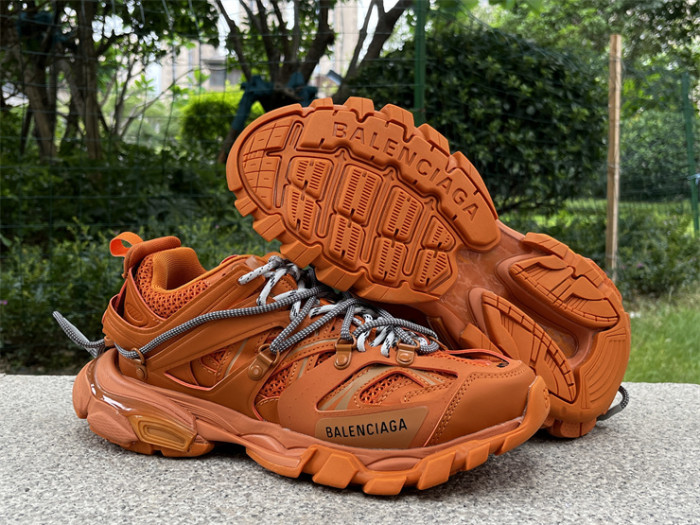 B 17FW Tripe-S High End Sneaker-661