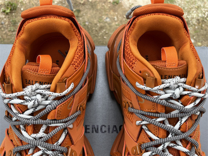 B 17FW Tripe-S High End Sneaker-661