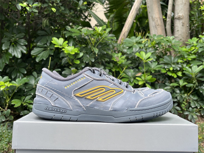 B 17FW Tripe-S High End Sneaker-662