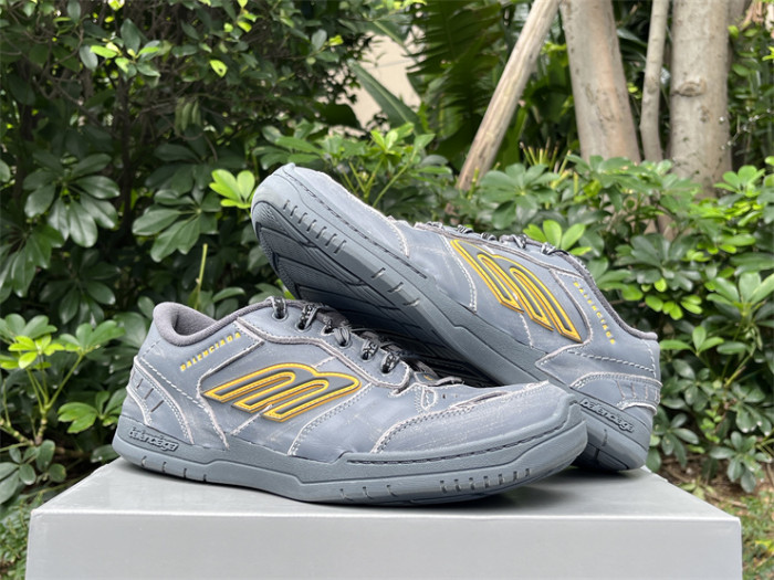 B 17FW Tripe-S High End Sneaker-662