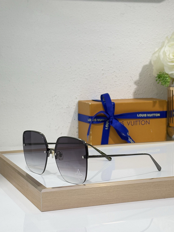 LV Sunglasses AAAA-6556