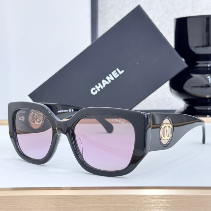 CHNL Sunglasses AAAA-5646