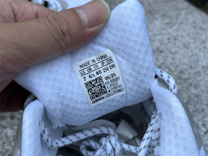 Pharrell Willams x AD Jellyfish-006