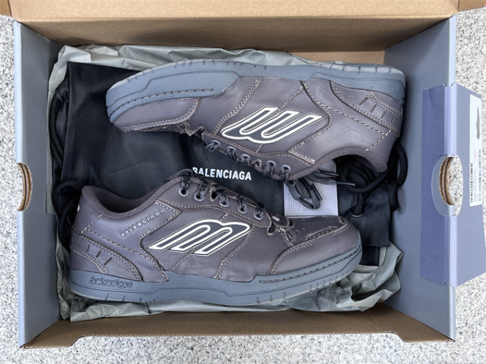 B 17FW Tripe-S High End Sneaker-665