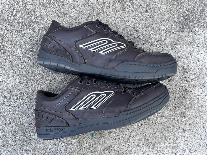 B 17FW Tripe-S High End Sneaker-665