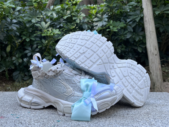 B 17FW Tripe-S High End Sneaker-671