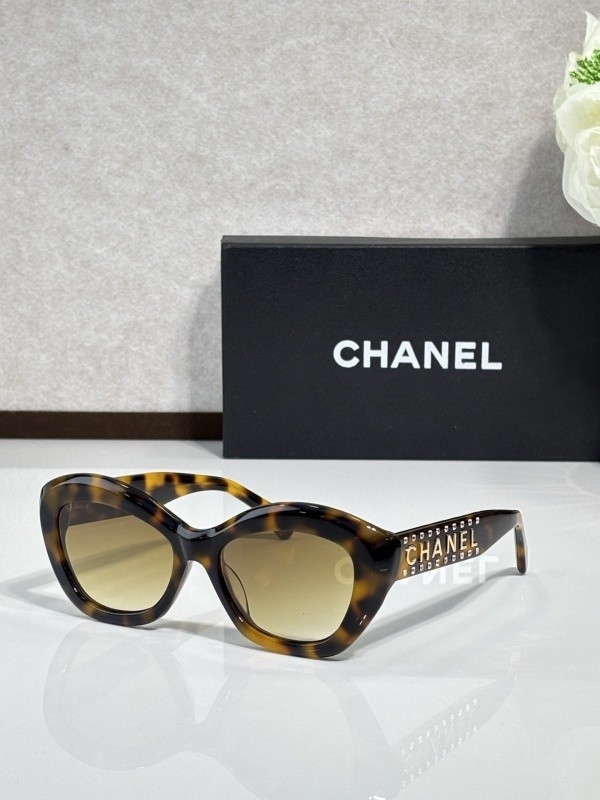 CHNL Sunglasses AAAA-6020