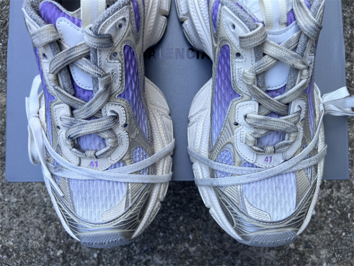 B 17FW Tripe-S High End Sneaker-672