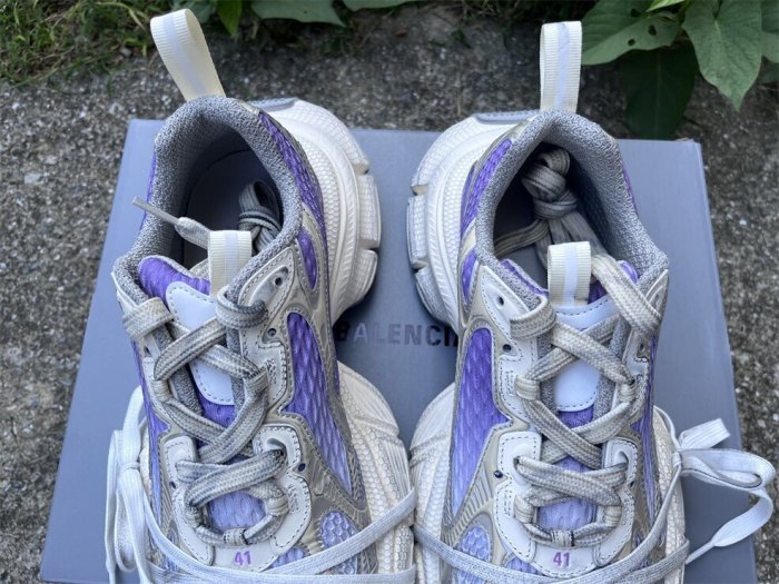 B 17FW Tripe-S High End Sneaker-672