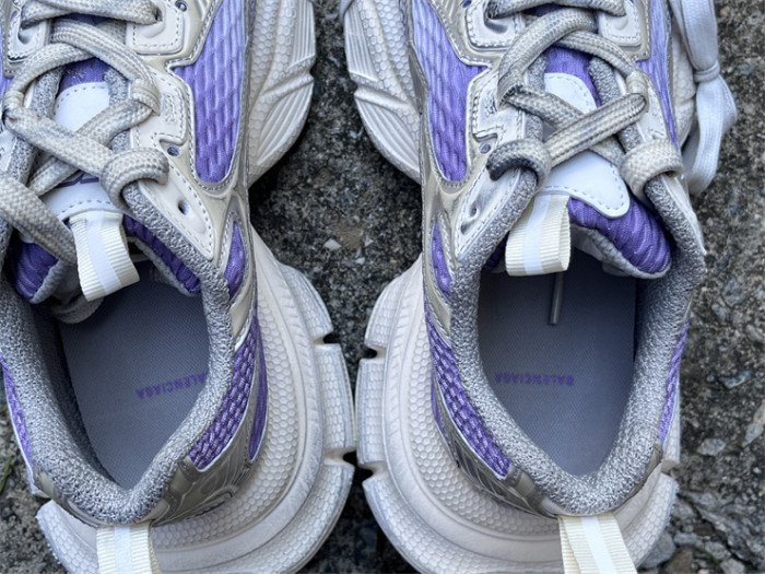 B 17FW Tripe-S High End Sneaker-672