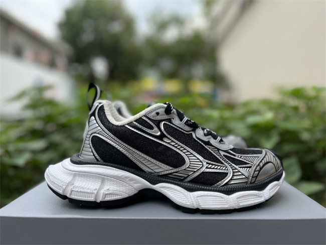 B 17FW Tripe-S High End Sneaker-673