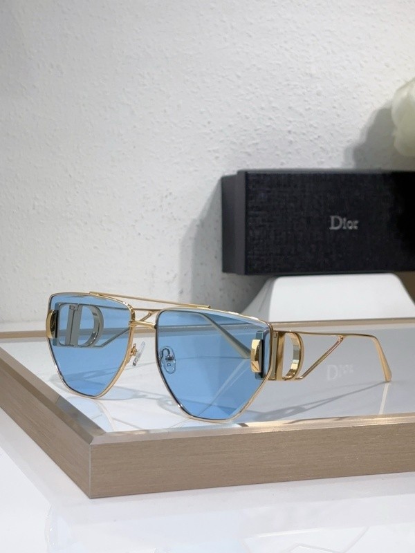 Dior Sunglasses AAAA-4244