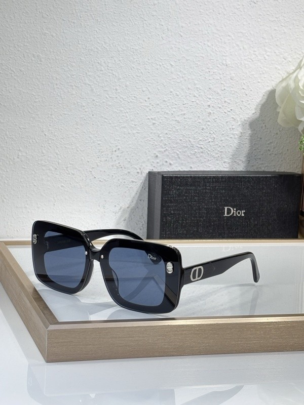 Dior Sunglasses AAAA-3991