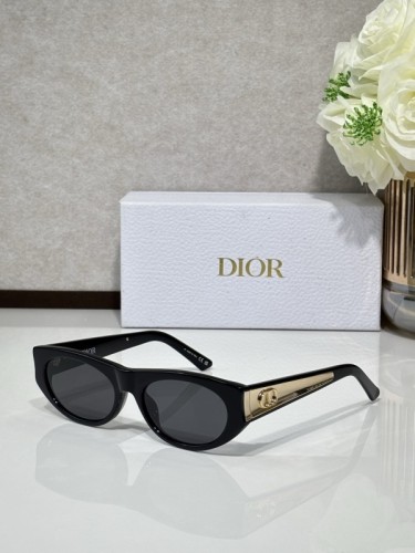 Dior Sunglasses AAAA-4047