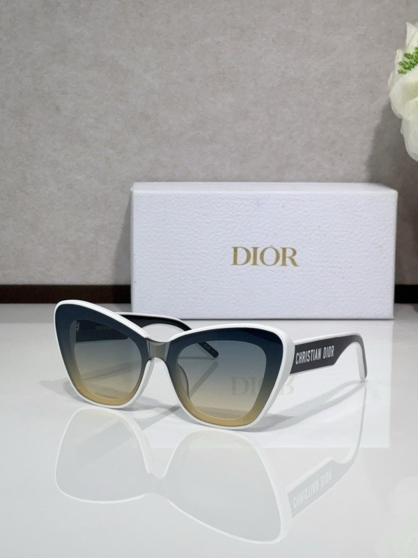 Dior Sunglasses AAAA-4229