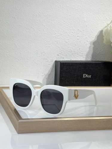 Dior Sunglasses AAAA-4216