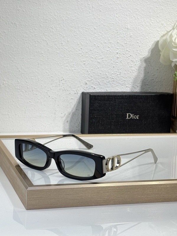 Dior Sunglasses AAAA-4002
