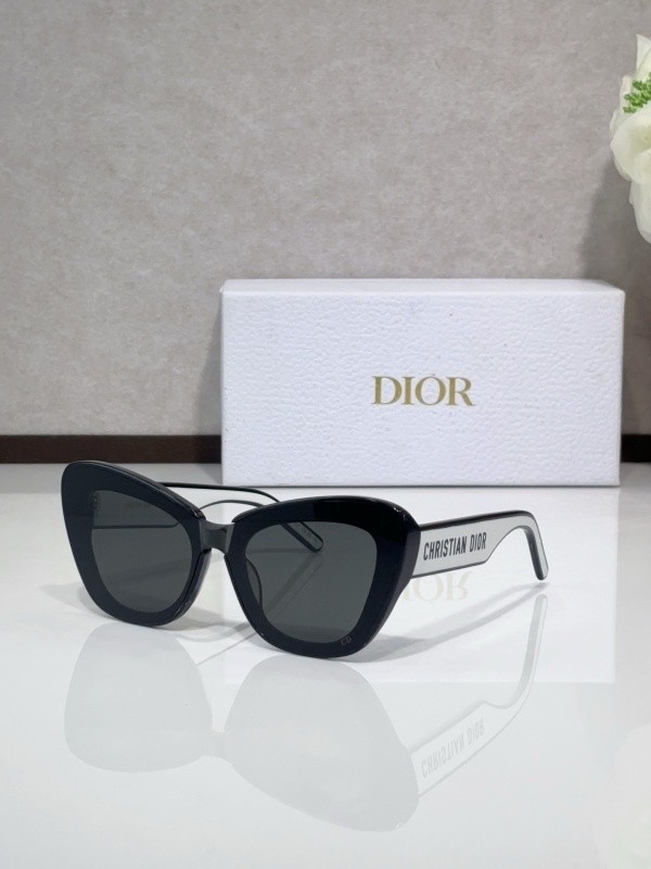 Dior Sunglasses AAAA-4225