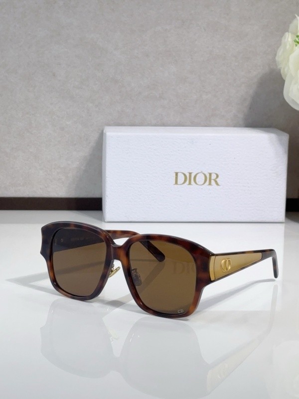 Dior Sunglasses AAAA-4152