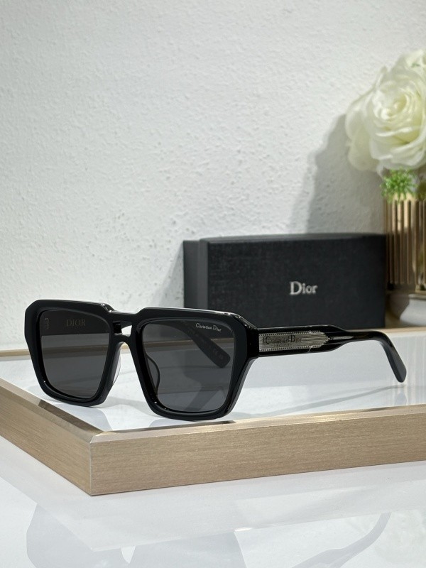 Dior Sunglasses AAAA-4292