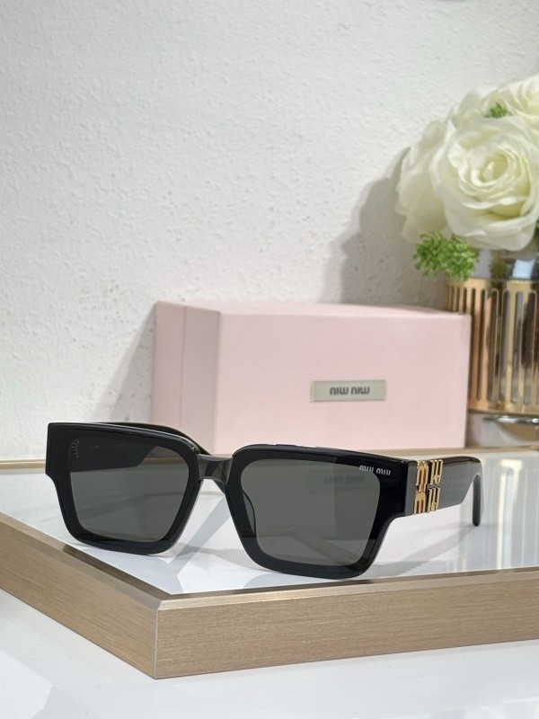 Miu Miu Sunglasses AAAA-2303