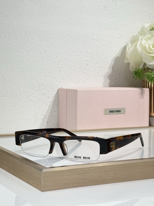 Miu Miu Sunglasses AAAA-2401