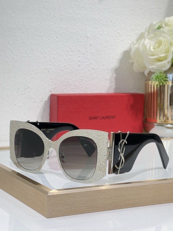 YL  Sunglasses AAAA-1442