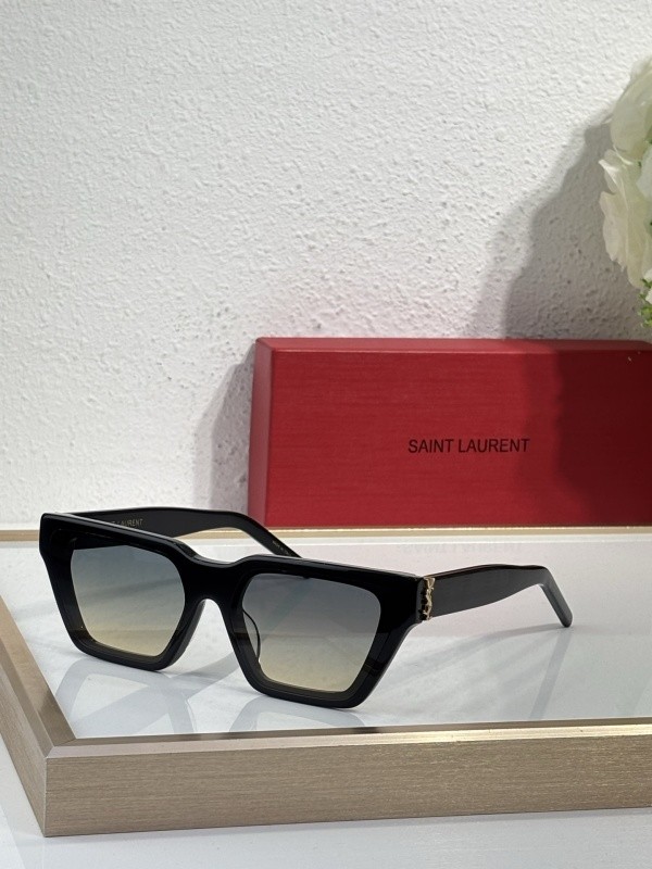 YL  Sunglasses AAAA-1456