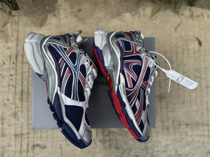 B 17FW Tripe-S High End Sneaker-674