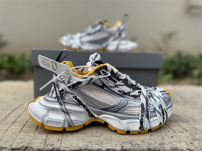 B 17FW Tripe-S High End Sneaker-675