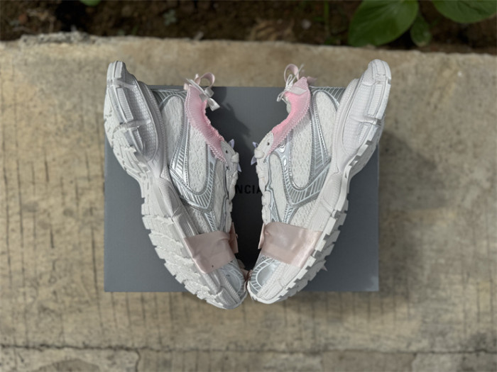 B 17FW Tripe-S High End Sneaker-676