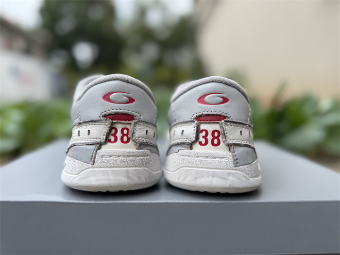 B 17FW Tripe-S High End Sneaker-677