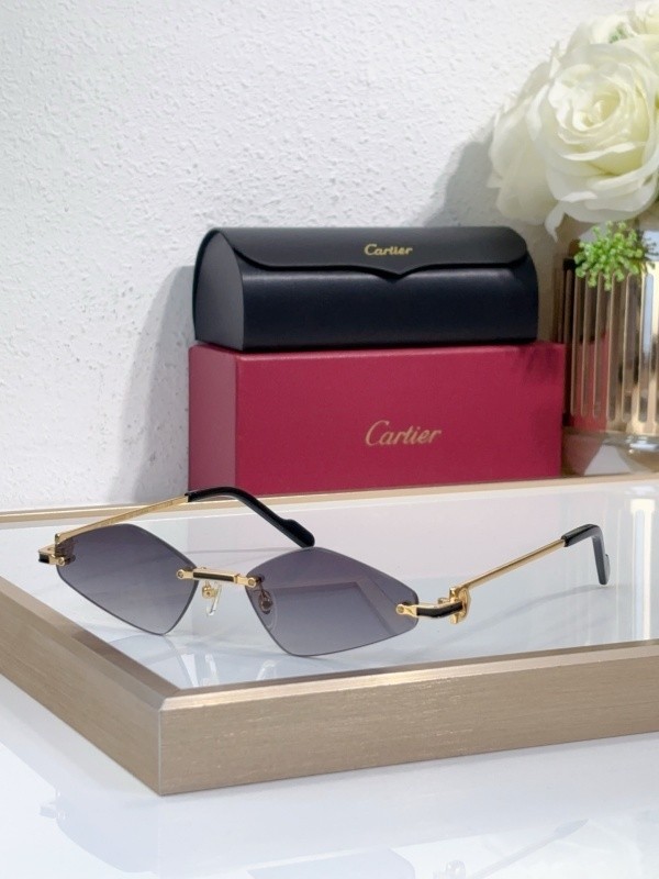 Cartier Sunglasses AAAA-9077
