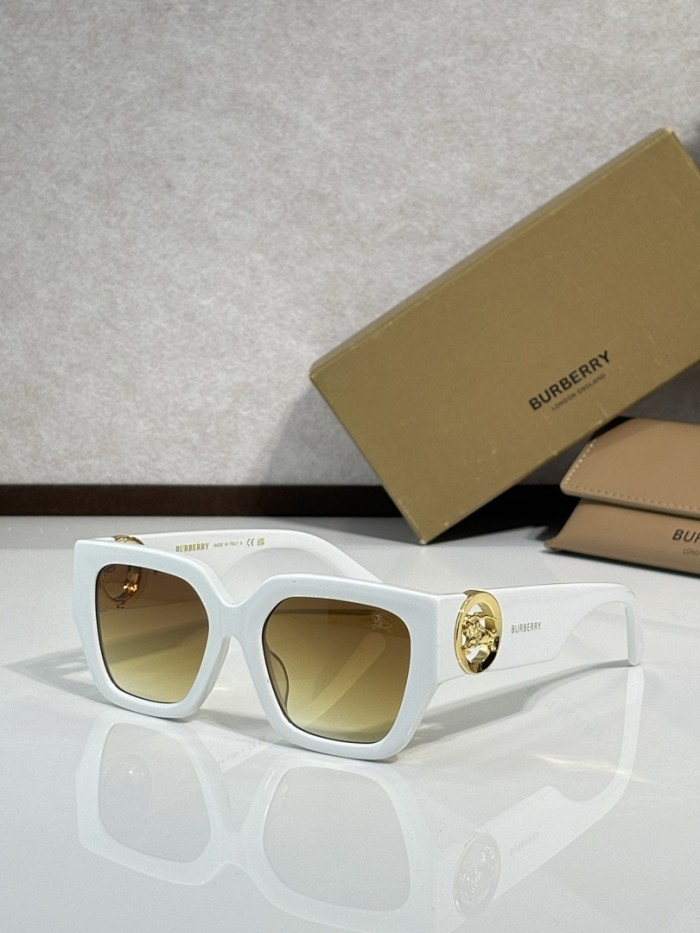 Burberry Sunglasses AAAA-3412