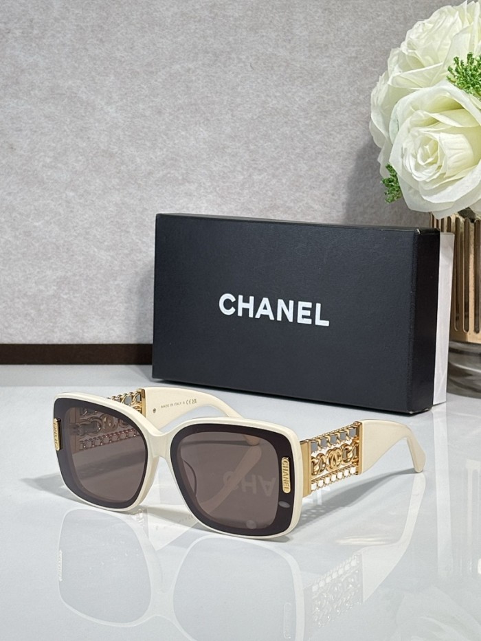 CHNL Sunglasses AAAA-6468