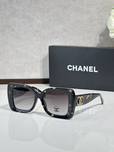 CHNL Sunglasses AAAA-6527