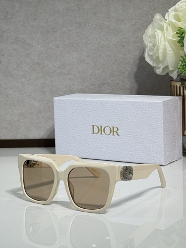 Dior Sunglasses AAAA-4657